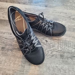 Black and grey Dansko size 41 casual shoe